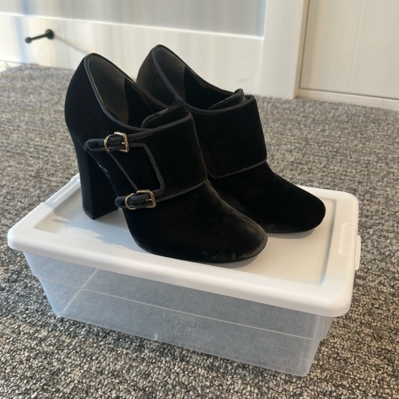 Tory Burch Shoes - Tory Burch Carly Dark Gray Velvet Ankle Booties Sz 8
